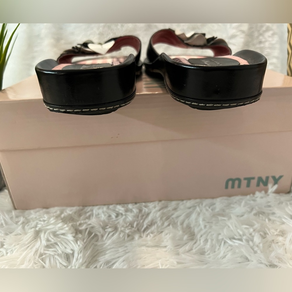 ๐HP๐ MTNY (Me Too New York) Maggie Black Sandals/Slides - Picture 10 of 13